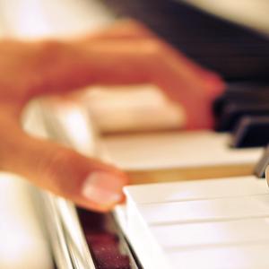 男人舔女人逼图片
